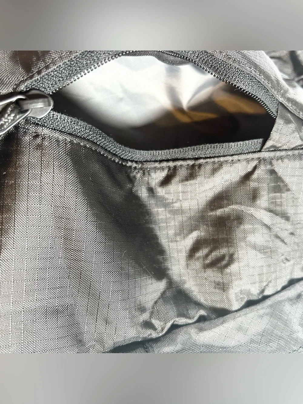 Eddie Bauer Stowaway 10L Sling Pack Bag Backpack